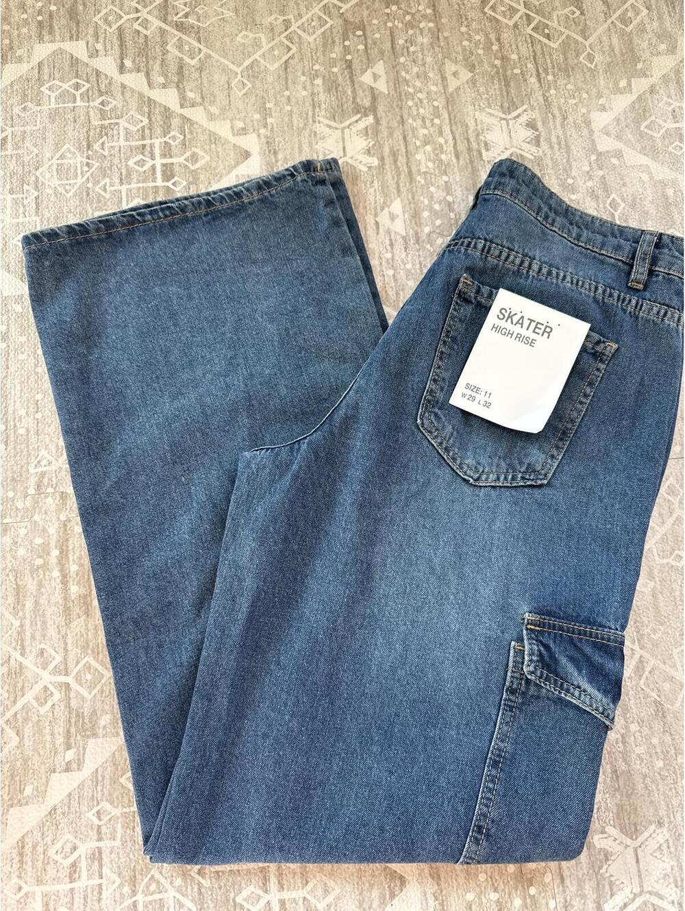 Indigo Rain Skater High Rise Jeans Size 11 - Picture 2 of 3